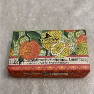 Mediterranean Citrus Vegetable Soap — Green/Orange